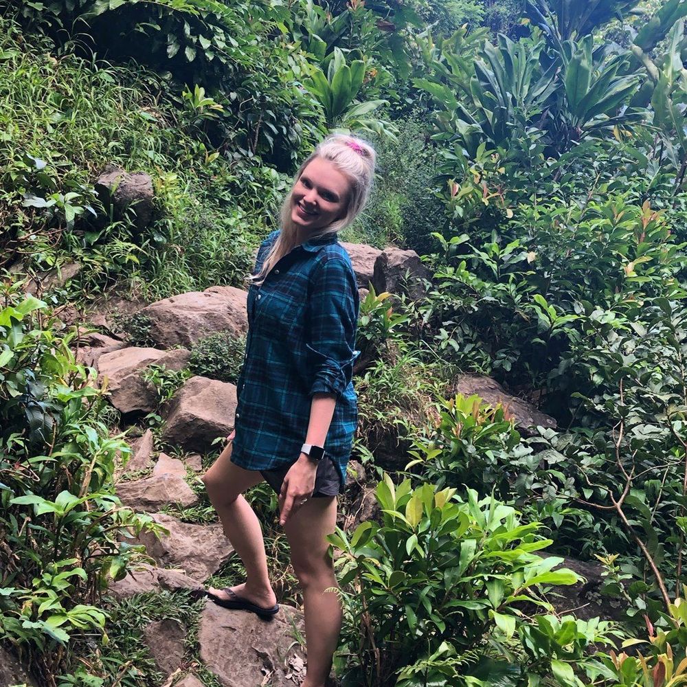Meet your Posher, Becca